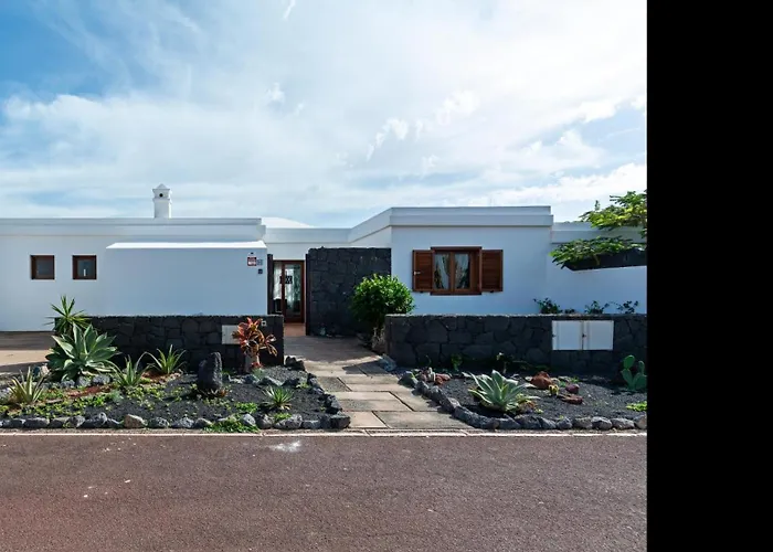 Sail Private Pool By Pvl Feriehus Playa Blanca (Lanzarote)